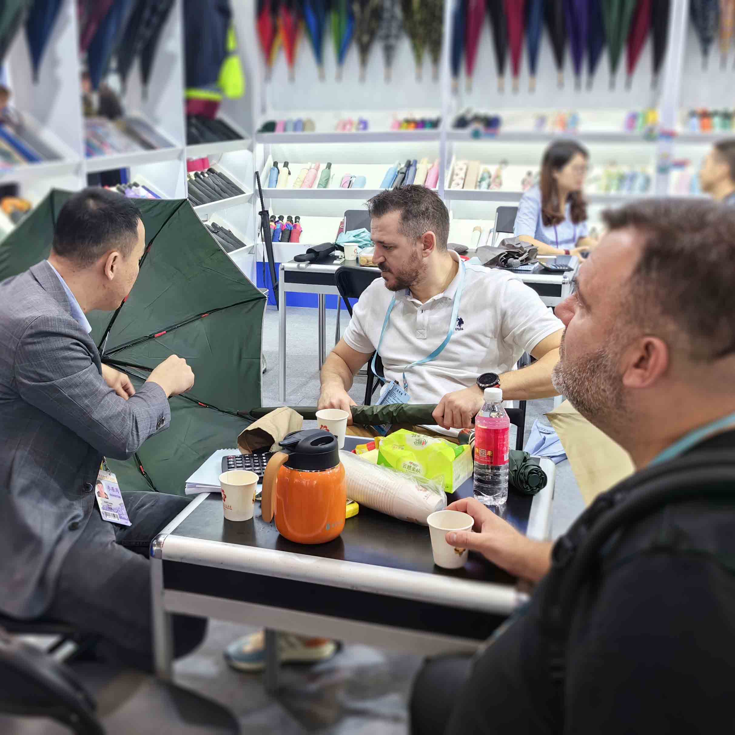 優(yōu)安納傘業(yè)：品牌出海展實力，多元拓展贏未來